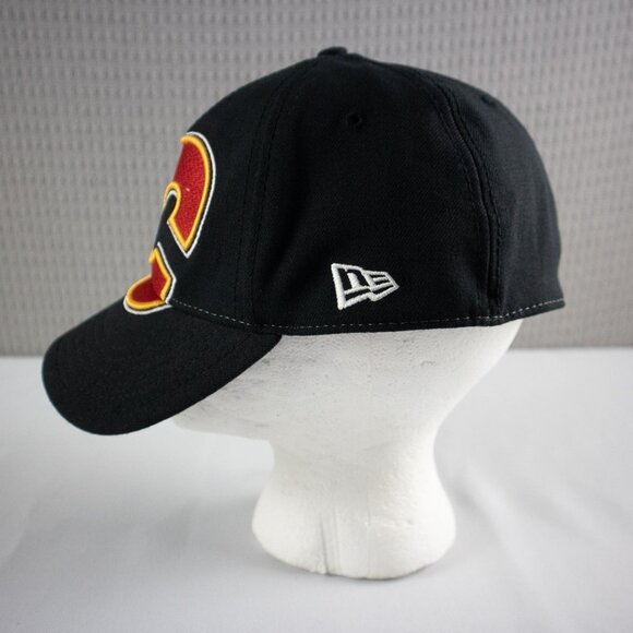 Calgary Flames Embroidered Fitted Hat - Picture 3 of 7